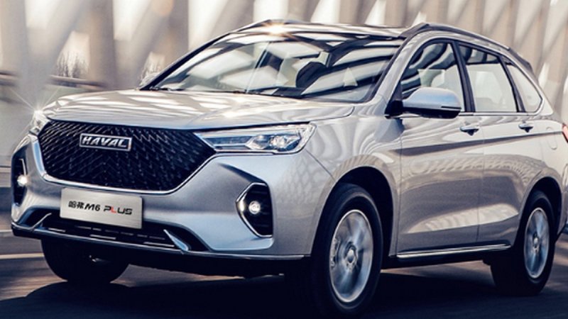 Стеклоподъемник водительской двери с функцией «антизащемление» <br>Электрические зеркала заднего вида с ручным складыванием и подсветкой сигнала поворота